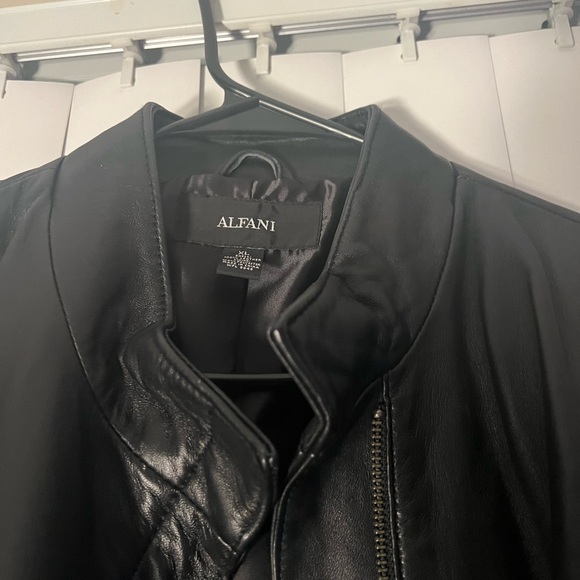 XL ALFANI Black Leather Coat - Picture 2 of 7